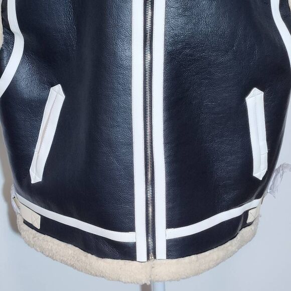 Azalea Wang Oversized Black Faux Leather Vest with Sherpa Lining NWOT One Size - Picture 4 of 12
